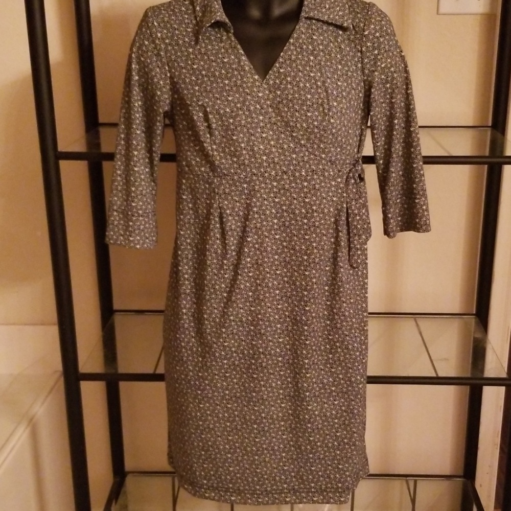 Motherhood black and white wrap dress